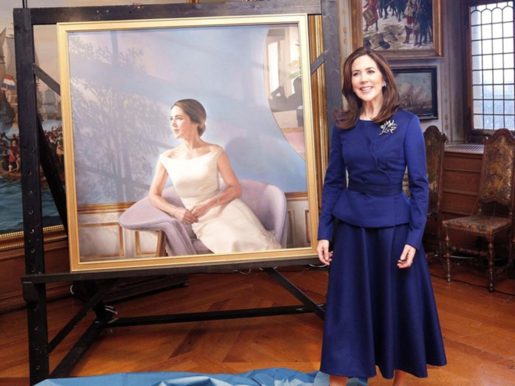 Monarquía; guardianas del glamour: los secretos de la moda en las cortes Reales Europeas