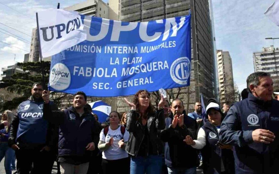 Alak se reunió con trabajadores municipales