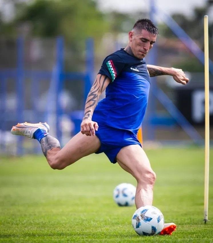 Quinteros metería mano en el equipo ante el Lobo