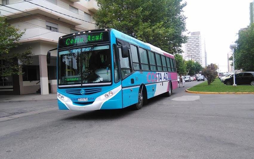 Boleto por las nubes y furia de intendentes contra Milei: ¿afecta a La Plata la quita de subsidios al transporte público?