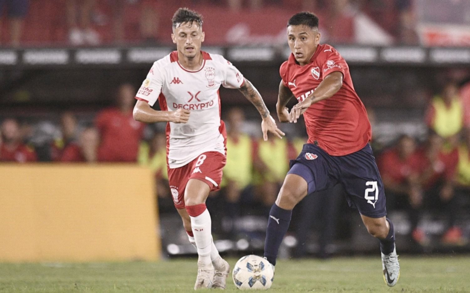 Huracán abrazó el cero con nueve jugadores
