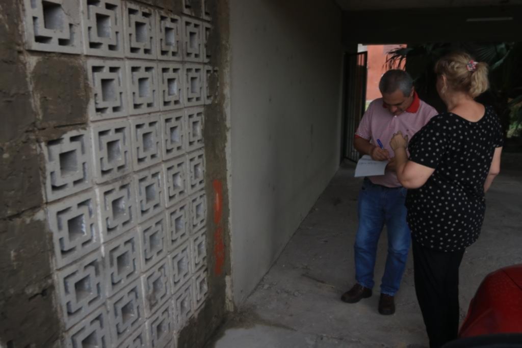 Casa sola, ladrones sueltos: la saquearon y hasta comieron golosinas