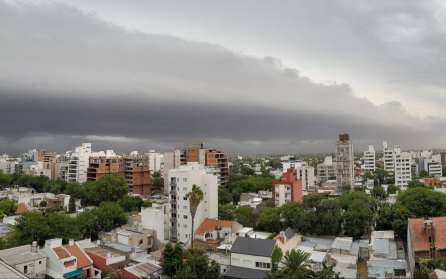 Misterio por un fuerte olor que se sintió en distintos puntos de La Plata