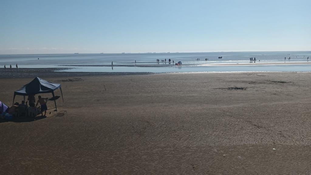 Tragedia por un hombre que se descompensó al entrar a nadar en el río