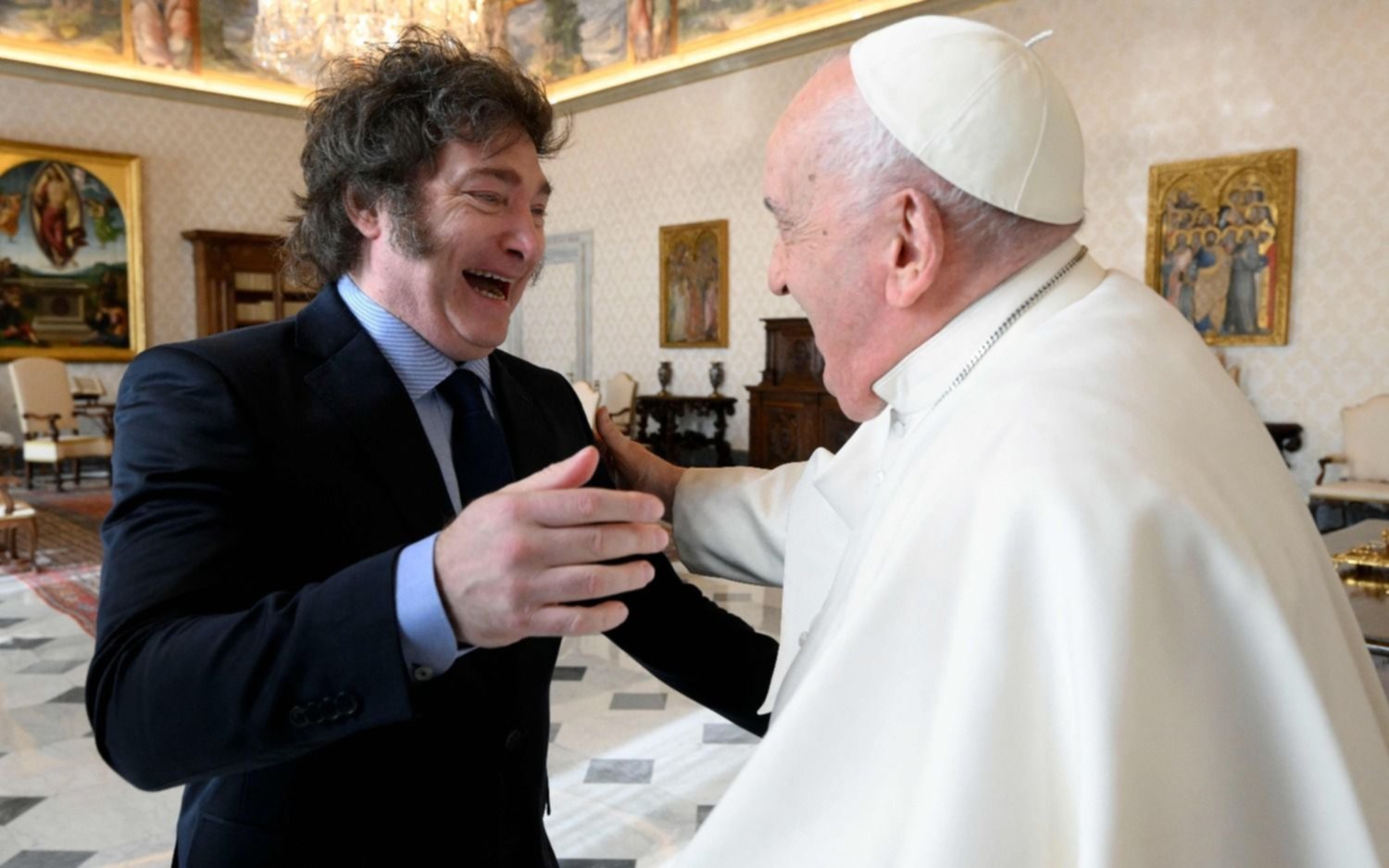 Milei y el papa Francisco estuvieron reunidos por más de una hora: hablaron de la crisis económica y la cuestión política