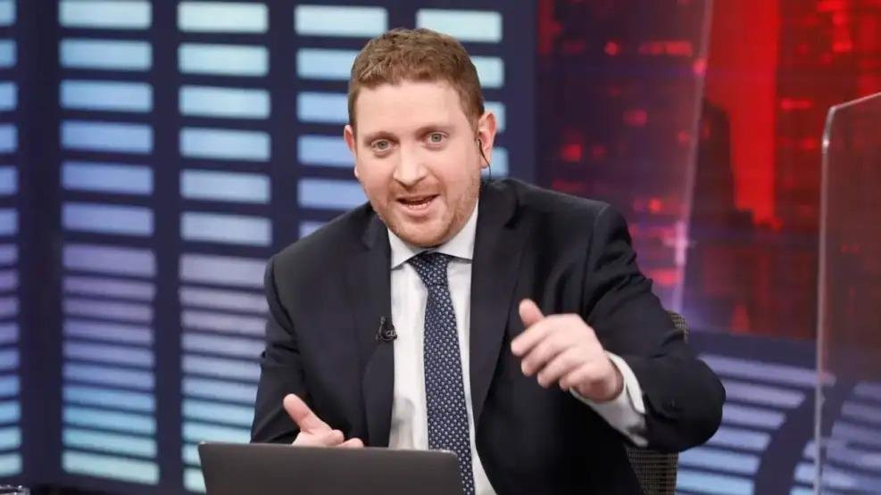 Jonatan Viale destrozó a Lali: “La está afectando el novio”