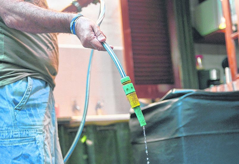 Sin agua, electricidad ni teléfono en varios barrios