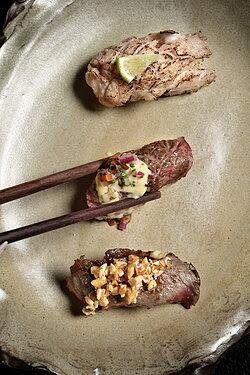 ¿Sushi de carne?