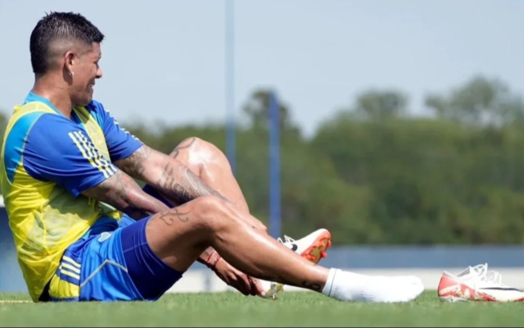 Marcos Rojo y Edinson Cavani se entrenaron a la par del grupo en Boca