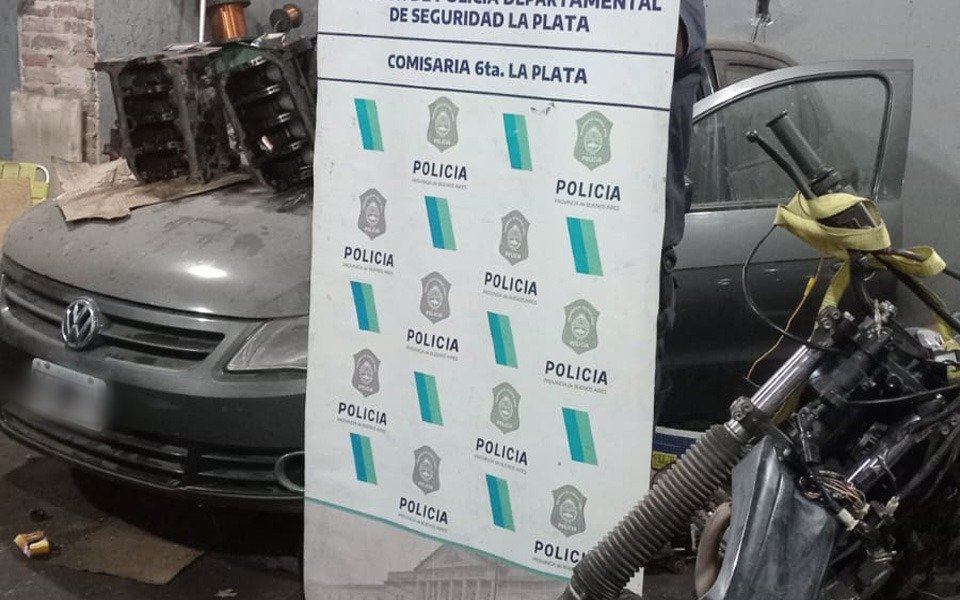 Un mecánico fue demorado por varias irregularidades en un taller de La Plata