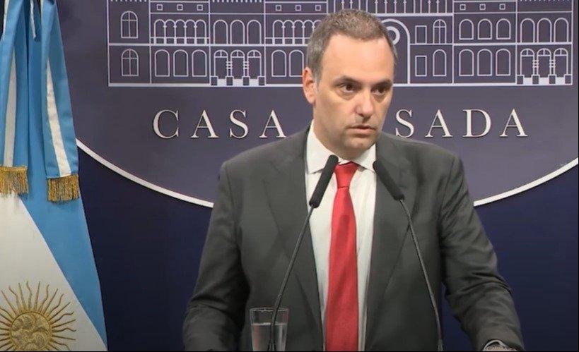 La motosierra a tope: eliminan fondos fiduciarios