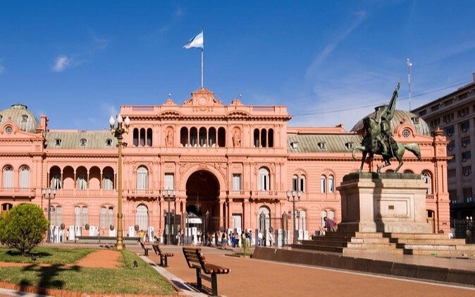 El Gobierno nacional llamó a tratar mañana paritarias de trabajadores estatales