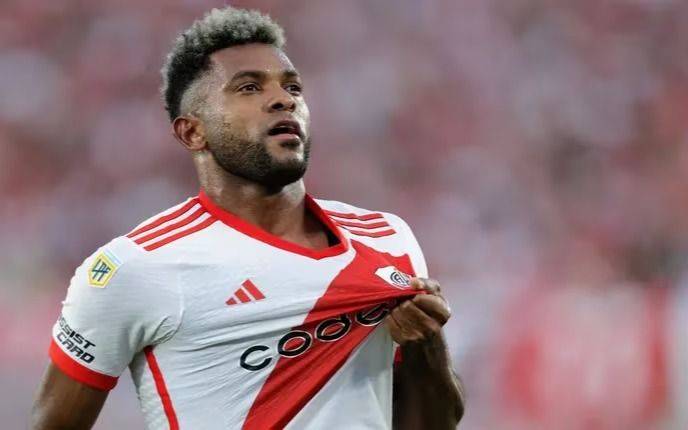 Borja, "entre algodones" para el superclásico: en River esperan por el colombiano