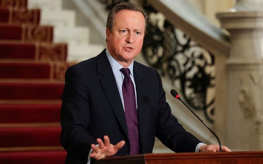David Cameron visitó las Islas Malvinas: la canciller Mondino valoró “el gesto”
