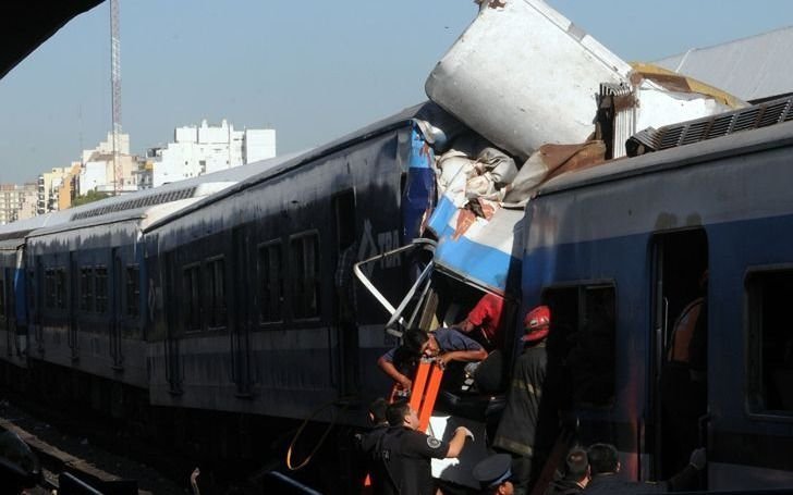 Homenajean a víctimas de la tragedia de Once, al cumplirse 12 años del choque del tren