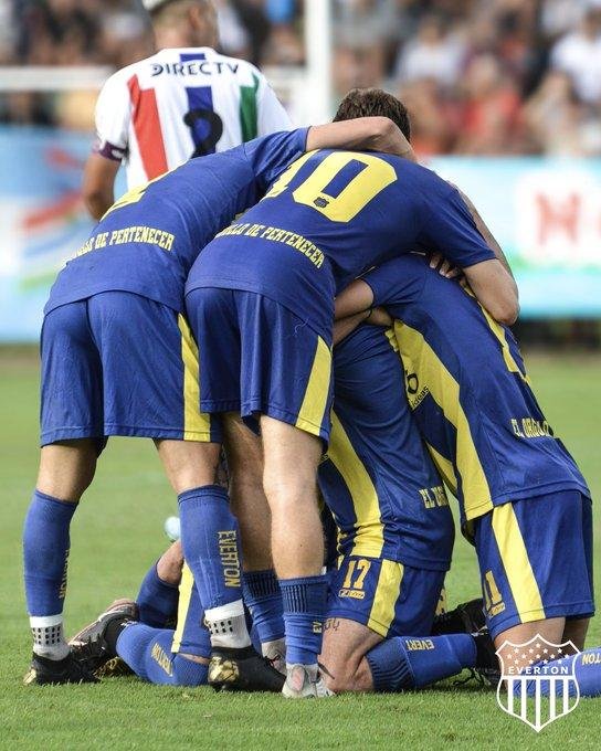 Ganó Everton en su debut en el Promocional