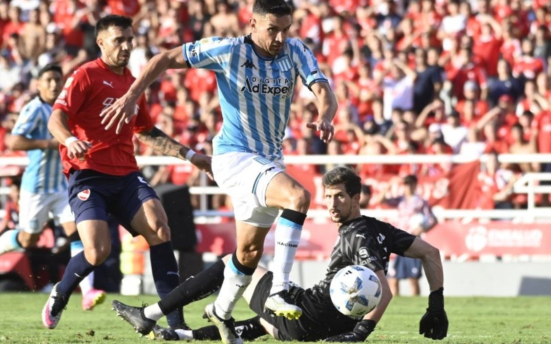 Con una "Maravilla" de Martínez, Racing venció a Independiente y se quedó con el clásico de Avellaneda