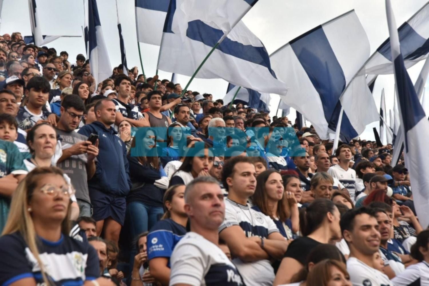 FOTOS | Los triperos colmaron el Bosque en el clásico 168