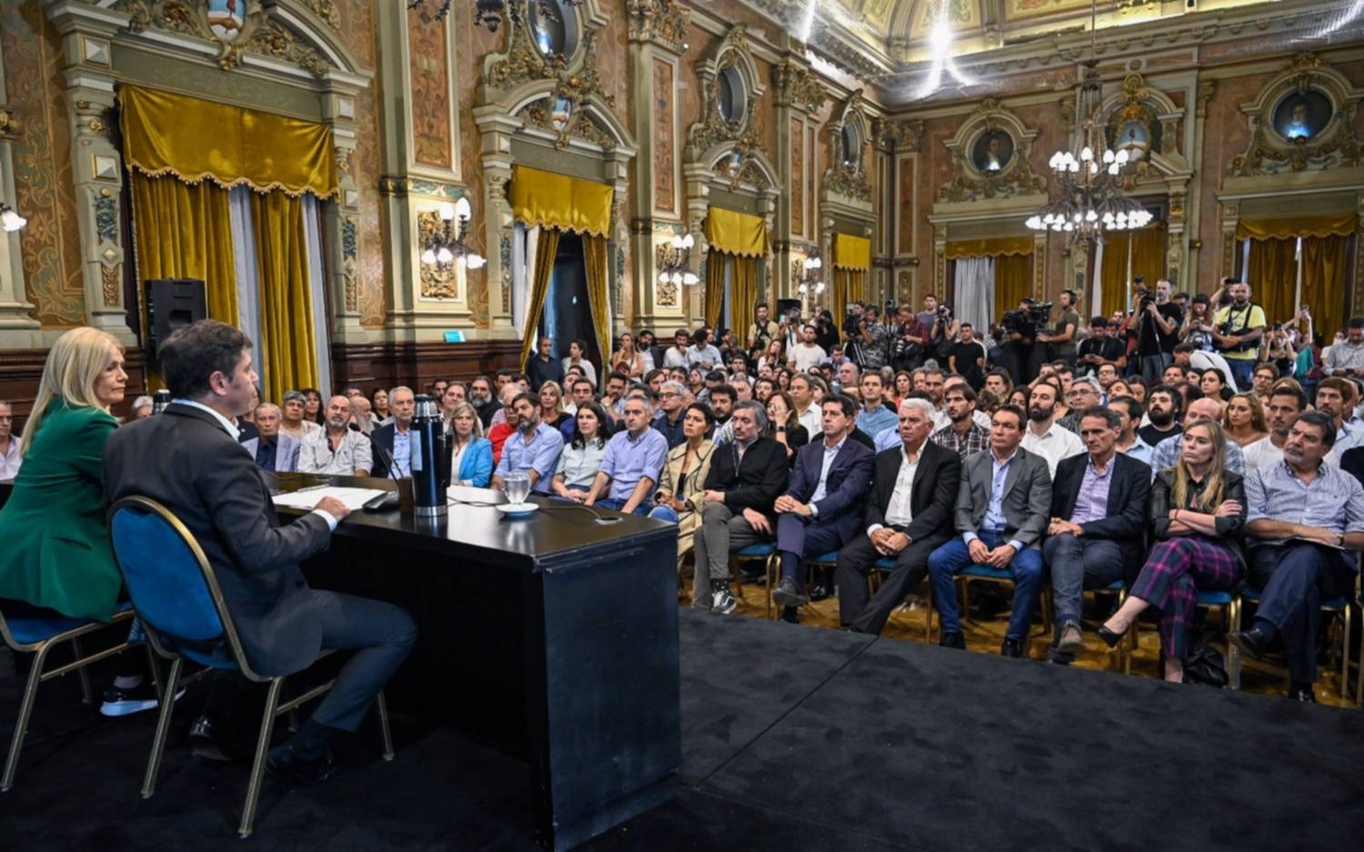 Alak respaldó a Kicillof tras el decreto de Milei: “Es un acto de enorme gravedad institucional”