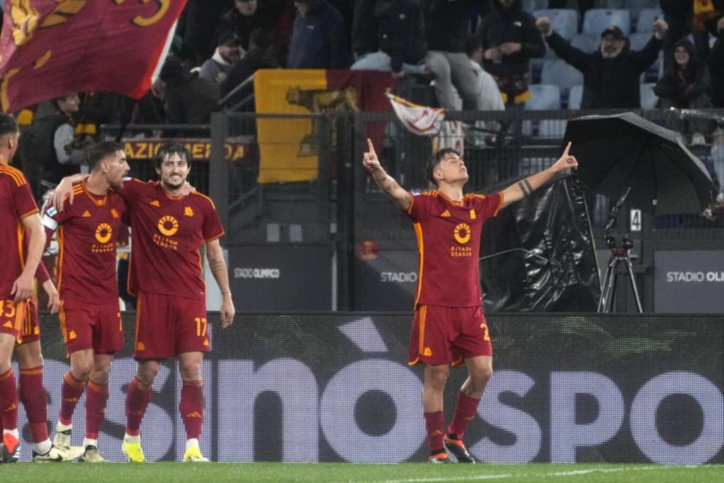 Dybala, intratable: “hat trick” y éxito de la Roma