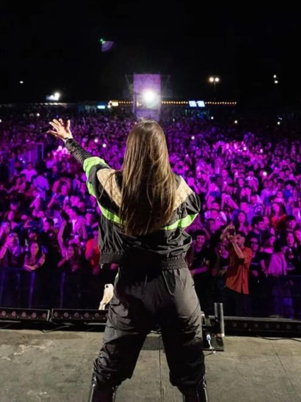 Aunque tiene dos temas, Wanda ya cantó en vivo