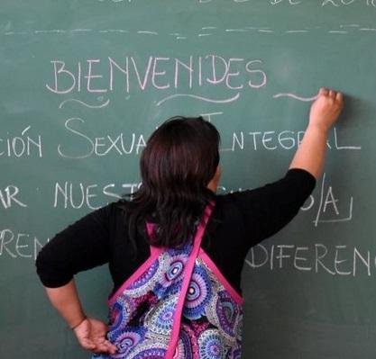 El Gobierno anunció que prohibirá el lenguaje inclusivo en la administración