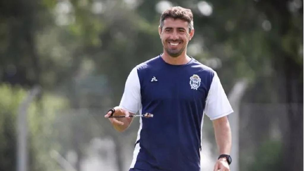 Messera es el Director Deportivo en un intento por calmar las aguas