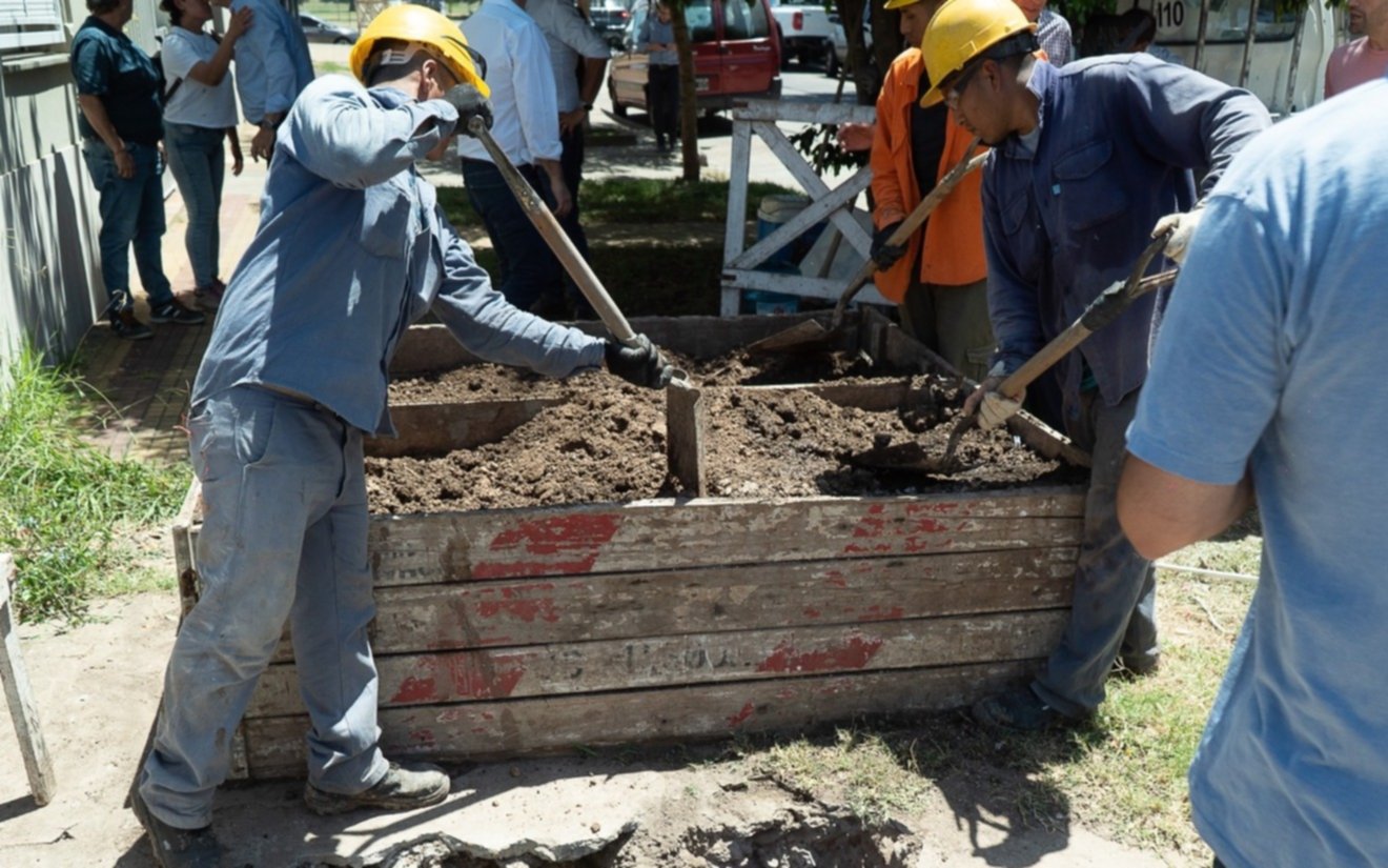 Municipio y Provincia comenzaron el recambio de cañerías de agua potable en La Plata