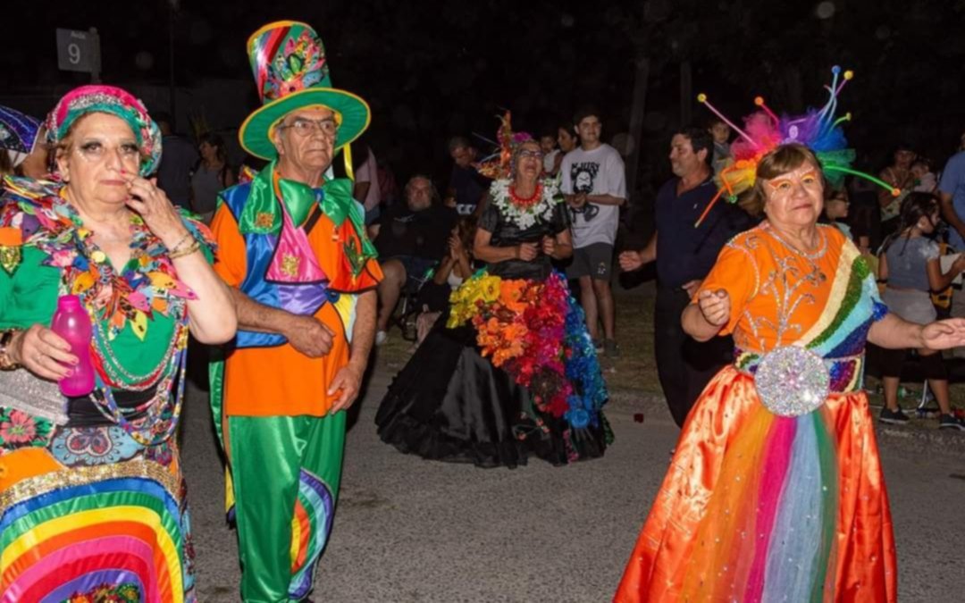 Carnaval toda la vida, para los jubilados que tienen su comparsa
