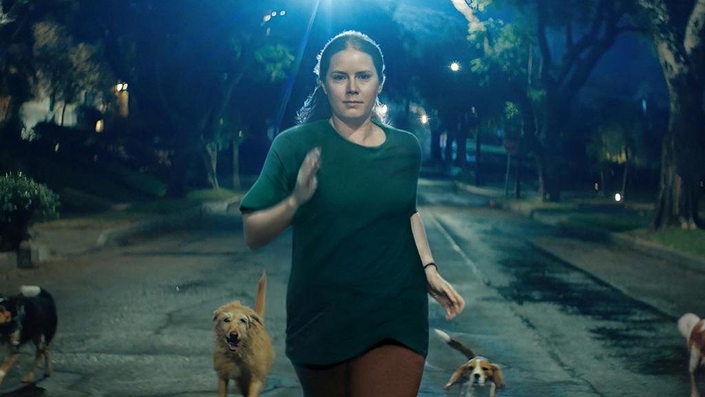 Amy Adams: “Nos han hecho creer que no podemos incomodar, y terminamos volviéndonos más pequeñas”