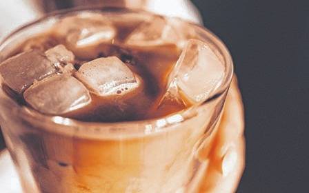 El boom de las infusiones frías: ¿se le pone hielo al café o al té?