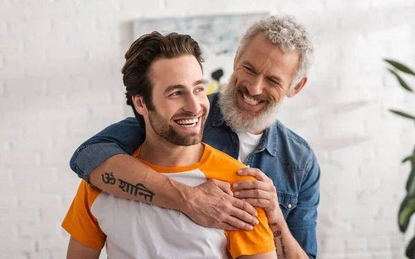 La herencia para vivir más y mejor: ¿Cómo influyen los hábitos de los abuelos y los padres?