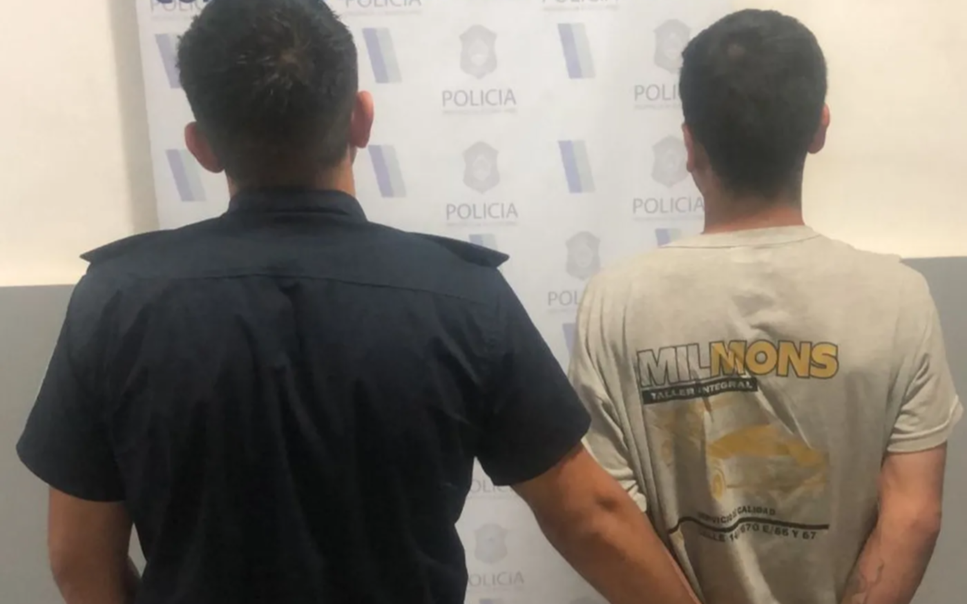 Los Hornos: empujó a una chica para robarle la bicicleta y terminó detenido
