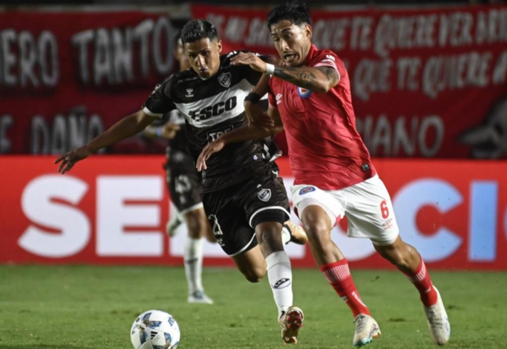 Argentinos y Platense se miden en el clásico