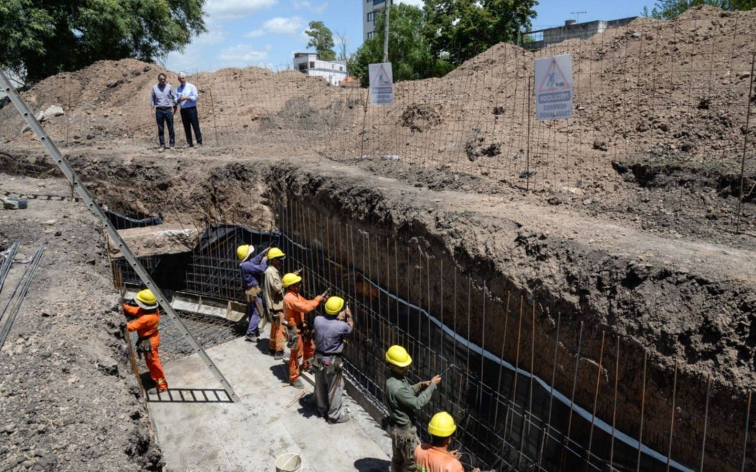 Avanzan las obras pluviales en el Arroyo Regimiento: buscan mejorar drenajes y reducir riesgos de inundación