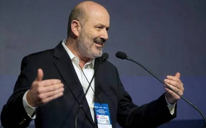 Sturzenegger, sobre el precio de los medicamentos en Argentina: "Salen 25 veces más que en India"