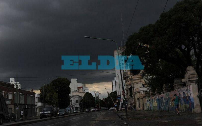 Alerta Naranja en La Plata por tormentas, sudestada y crecida del Río de La Plata