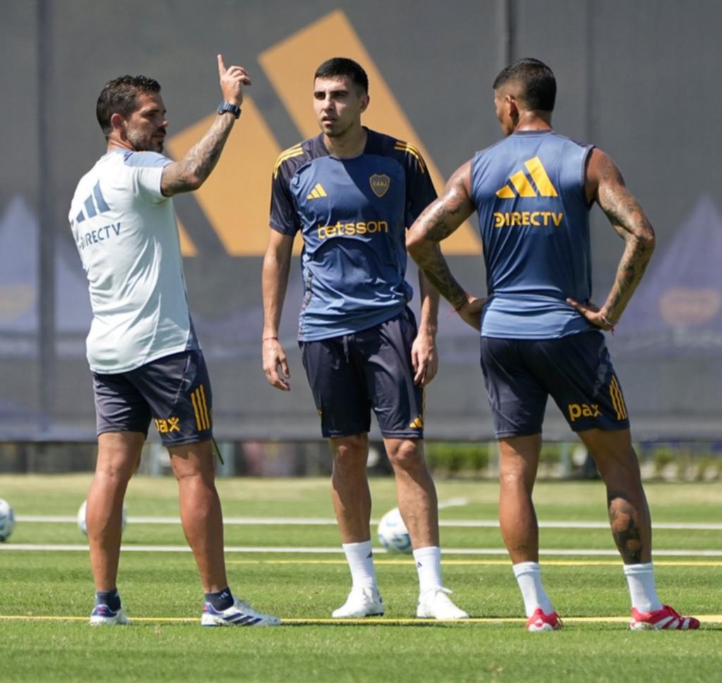 Gago piensa en una línea de cinco contra Racing
