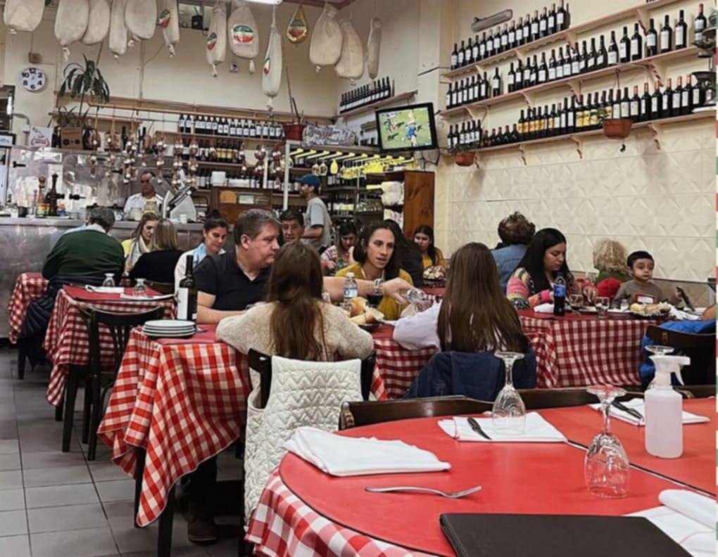 Cuatro bodegones porteños: las mejores propuestas para comer rico y barato