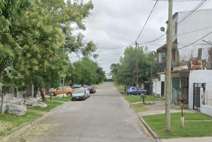 “Si gritás, te corto toda”: con una cuchilla le sacó alhajas y dinero