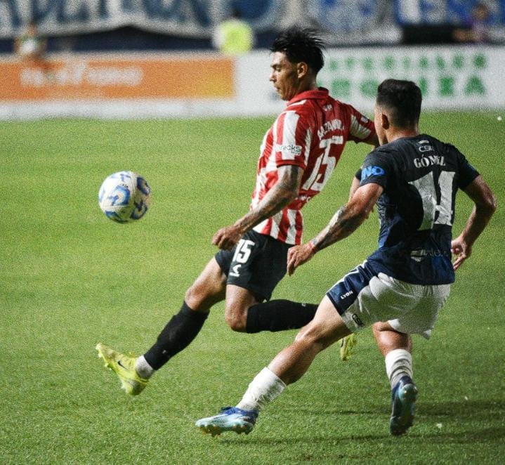 Noche agitada y un negocio para cuidar el invicto