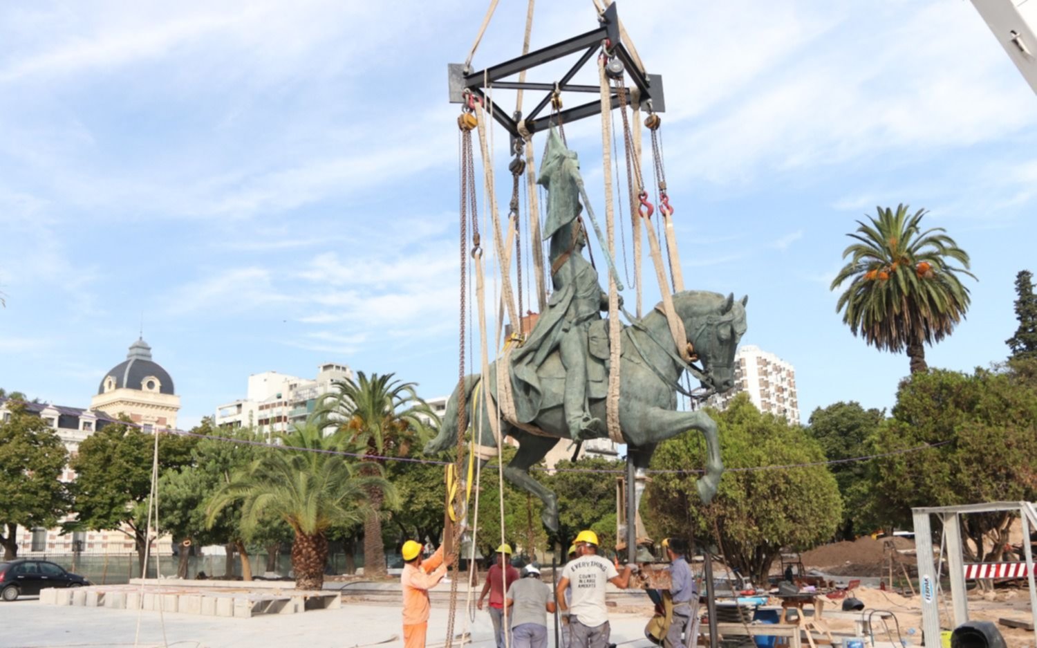 En fotos | Continúan las obras en la Plaza San Martín con la reubicación del monumento central