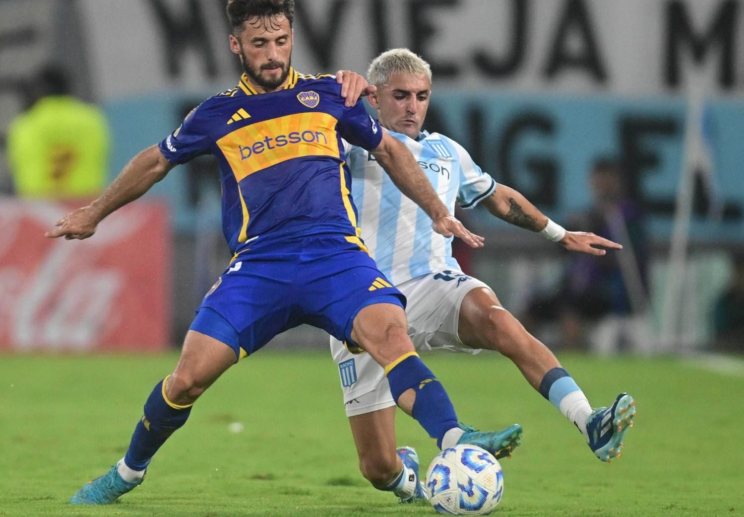 El clásico fue de Racing: derrotó a un Boca muy flojo