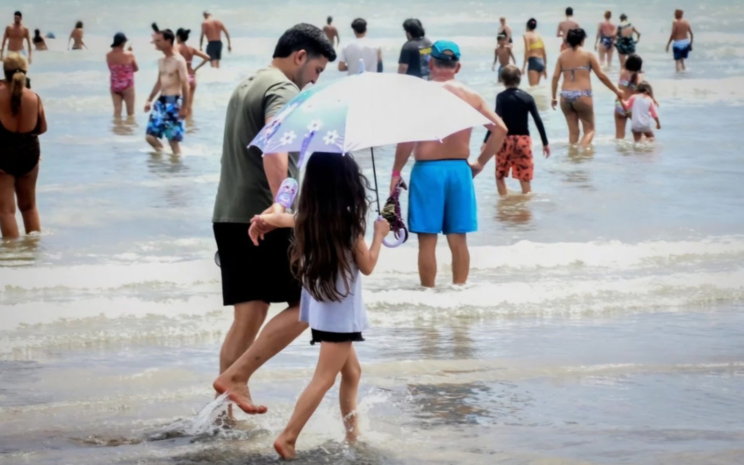 Alerta amarilla en Mar del Plata por altas temperaturas: máximas de 30°C y posibles tormenta