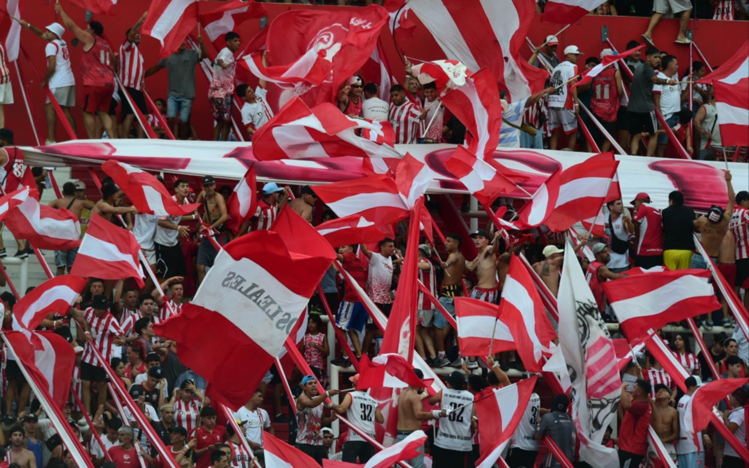 No habrá público "neutral" para el duelo entre Aldosivi y Estudiantes en Mar del Plata