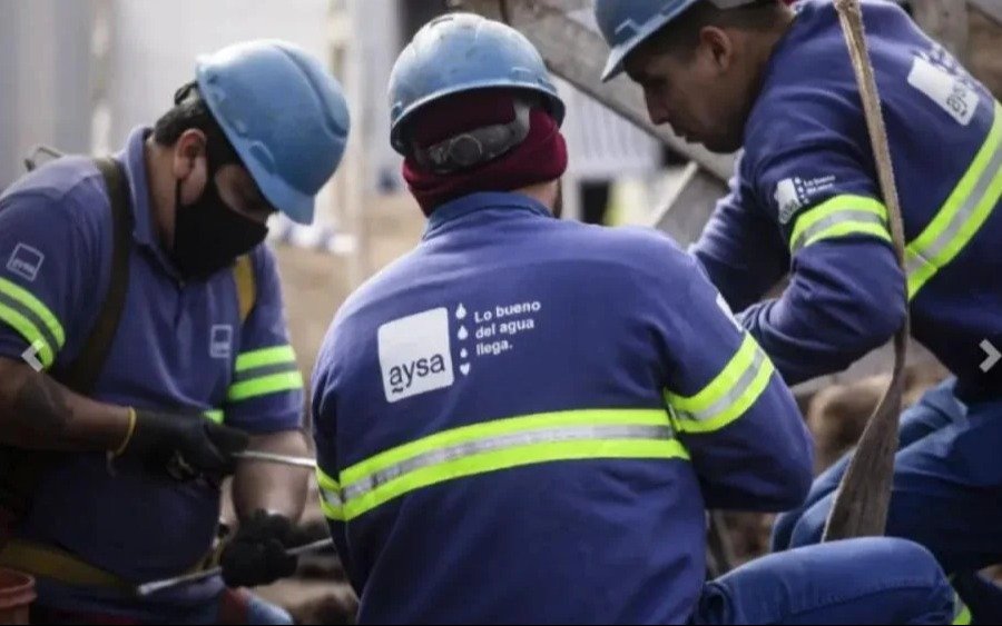 AySA realiza trabajos que pueden afectar el servicio en Quilmes