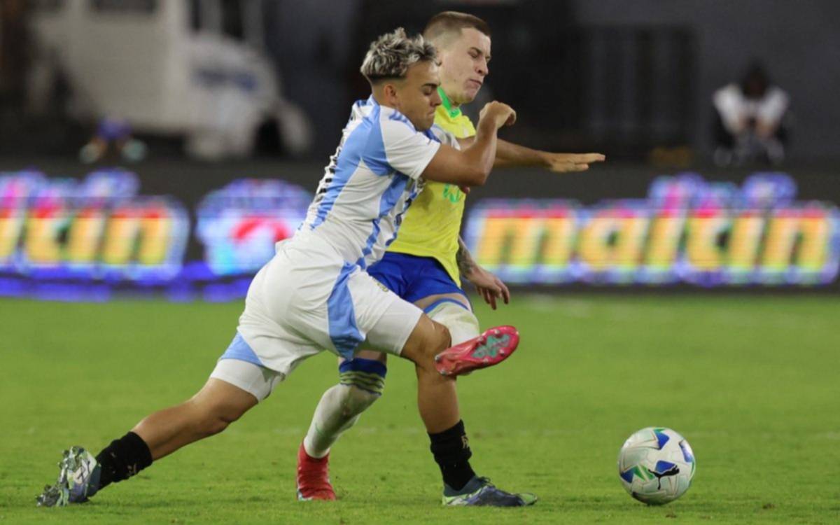 La Selección Sub 20 empató con Brasil y el título se define el domingo