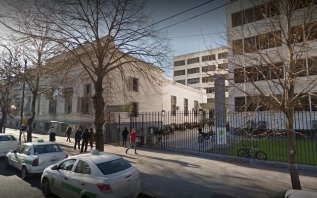 Salvaje agresión en La Plata: casi pierde un ojo durante un robo en plena calle