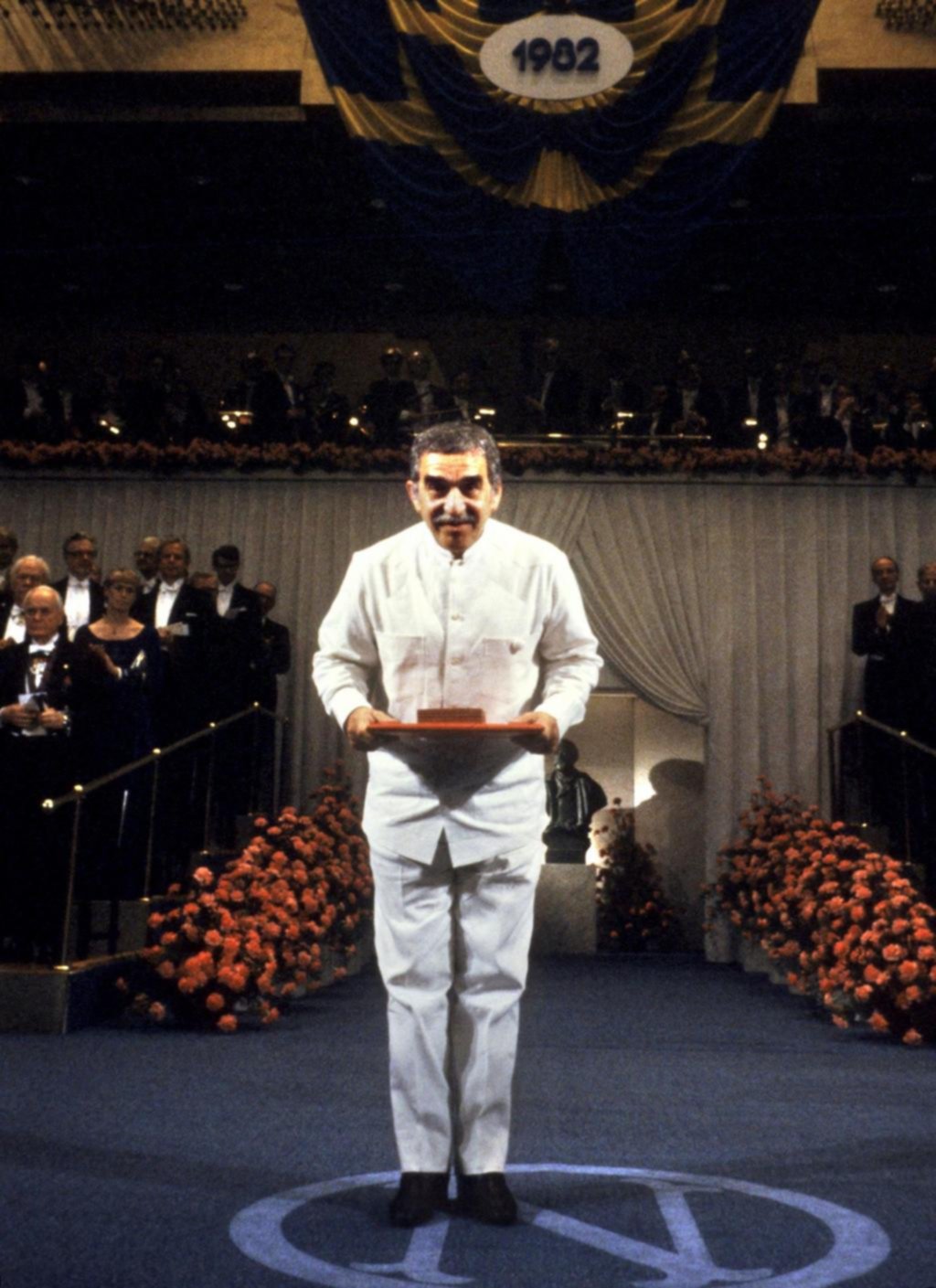Grandes autores que fueron premiados y escribieron best sellers