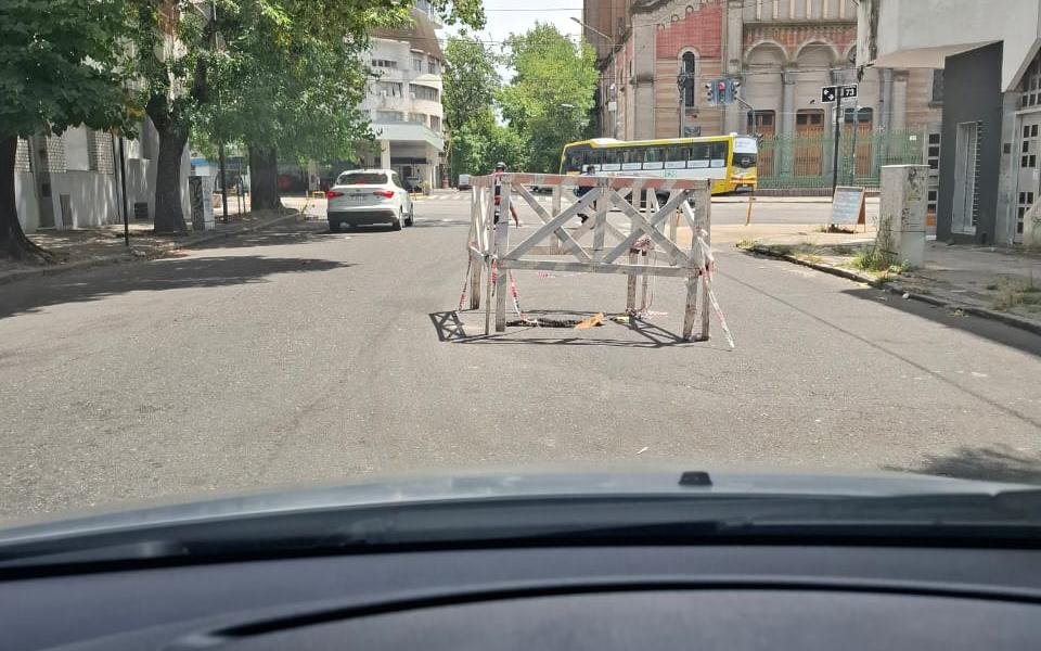“Todos sigue igual”: reclamo por un “cráter”